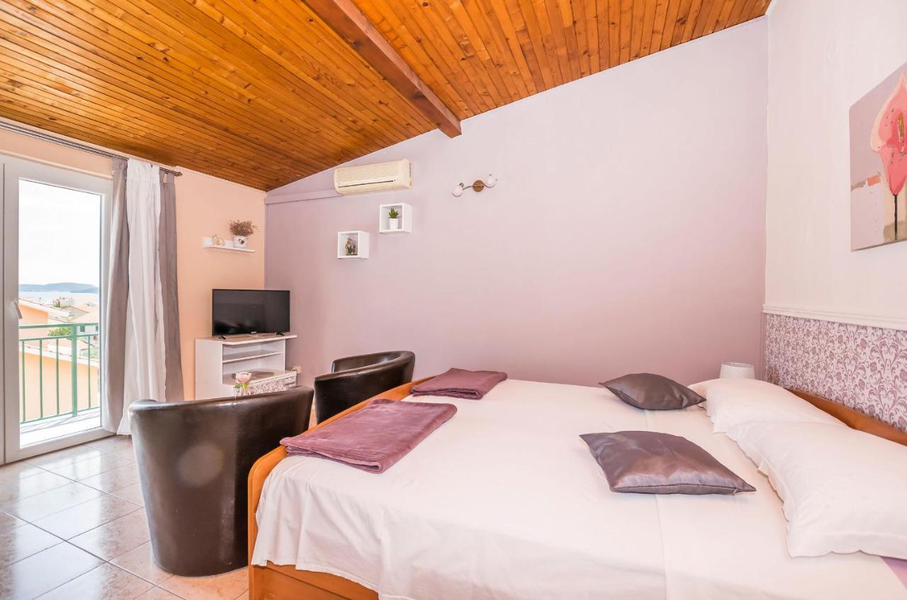 Apartments And Room Zinka Водице Экстерьер фото