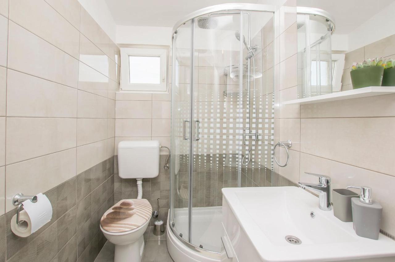 Apartments And Room Zinka Водице Экстерьер фото