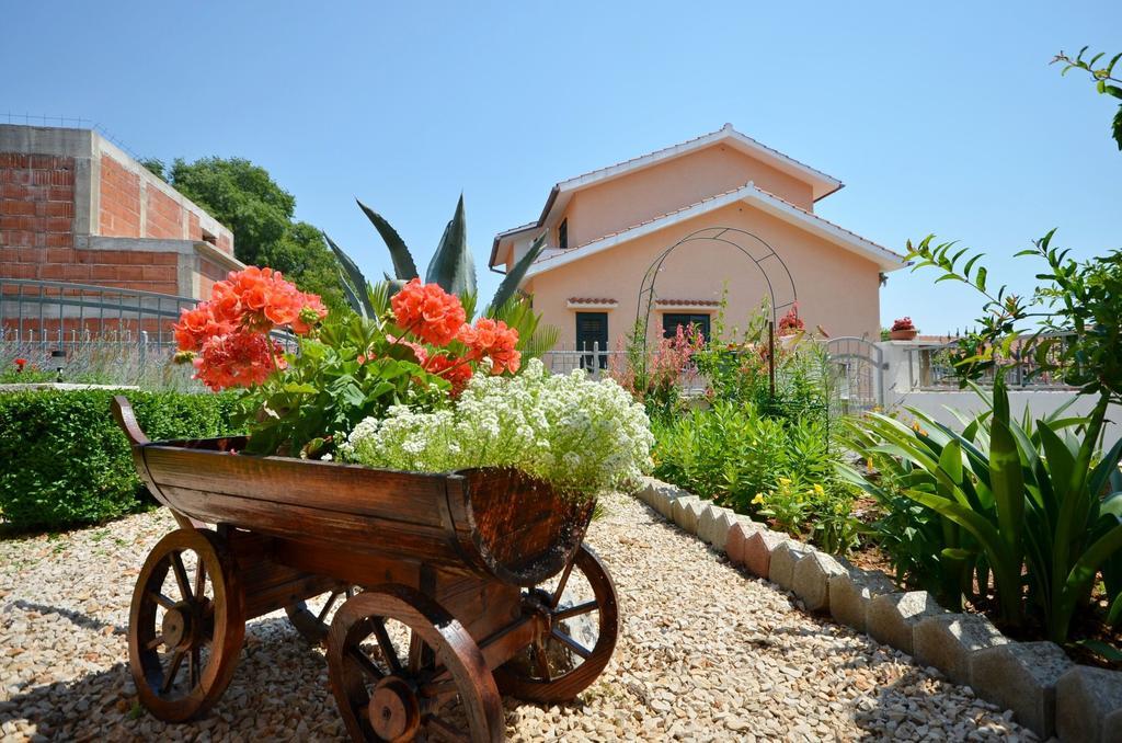 Apartments And Room Zinka Водице Экстерьер фото