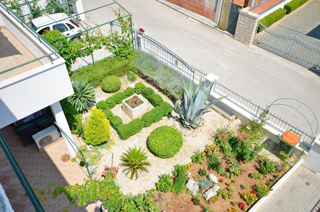 Apartments And Room Zinka Водице Экстерьер фото