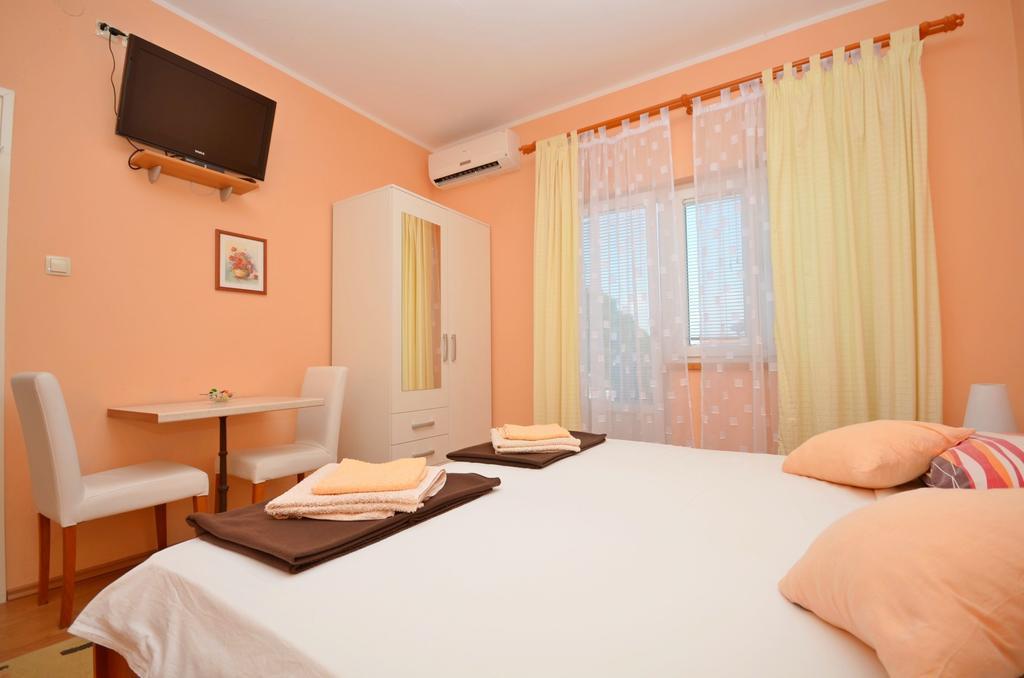 Apartments And Room Zinka Водице Экстерьер фото